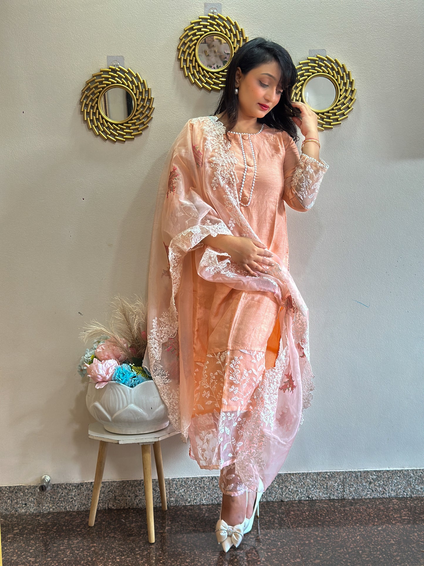 Elegant Dola Silk Kurta Set with Lace Detailing