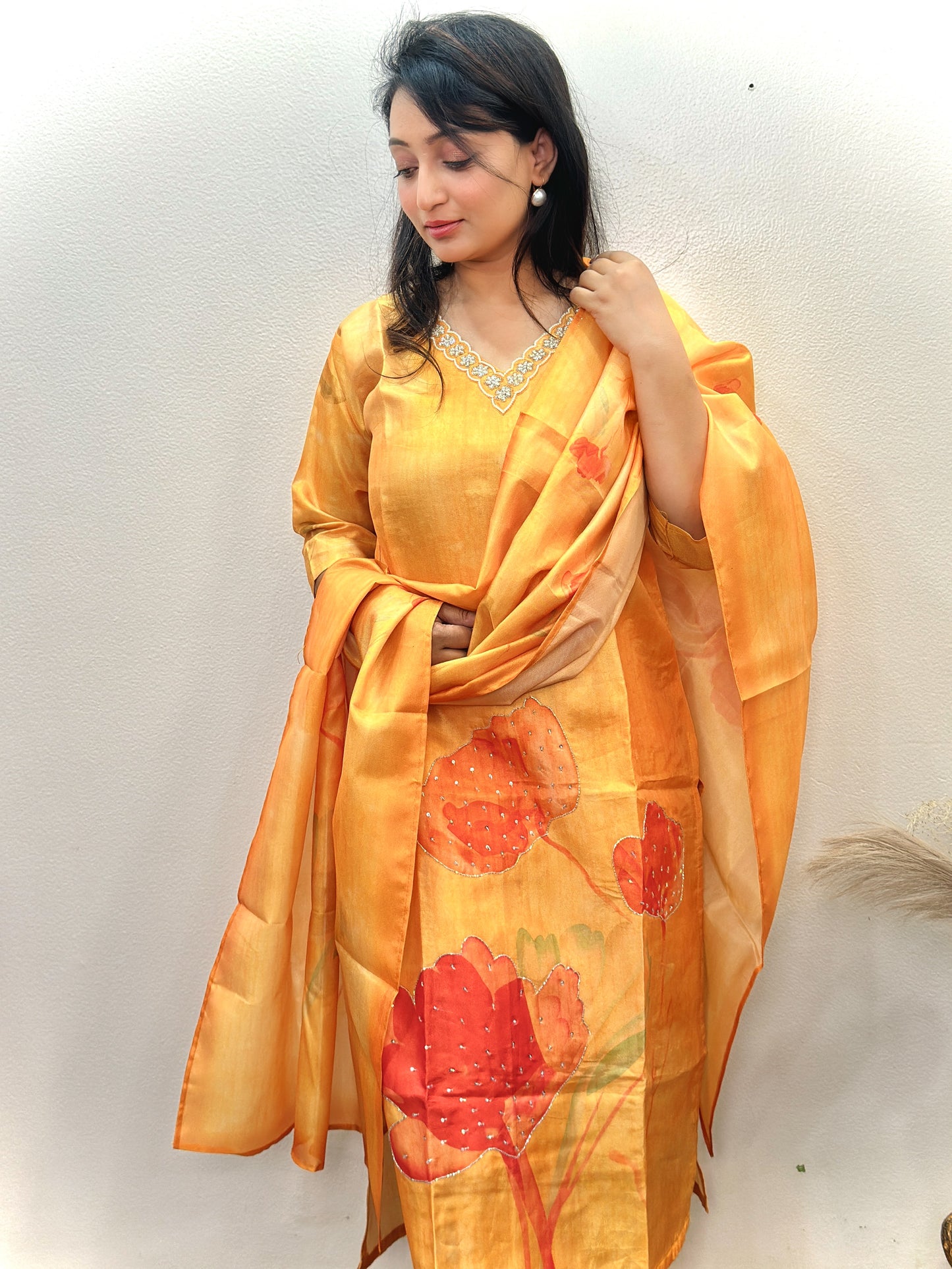 Elegang Floral Orgaza Kurta Set