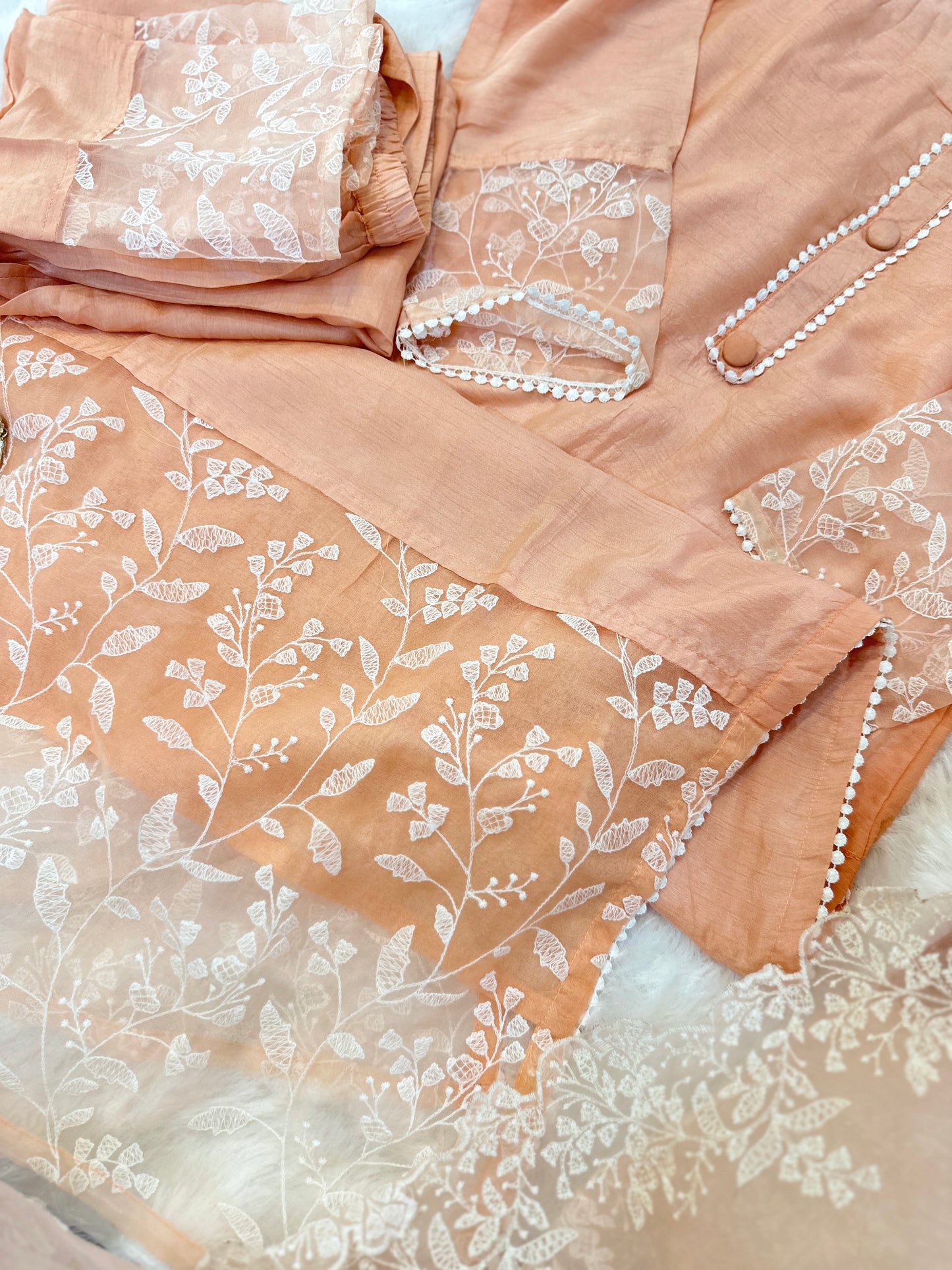 Elegant Dola Silk Kurta Set with Lace Detailing