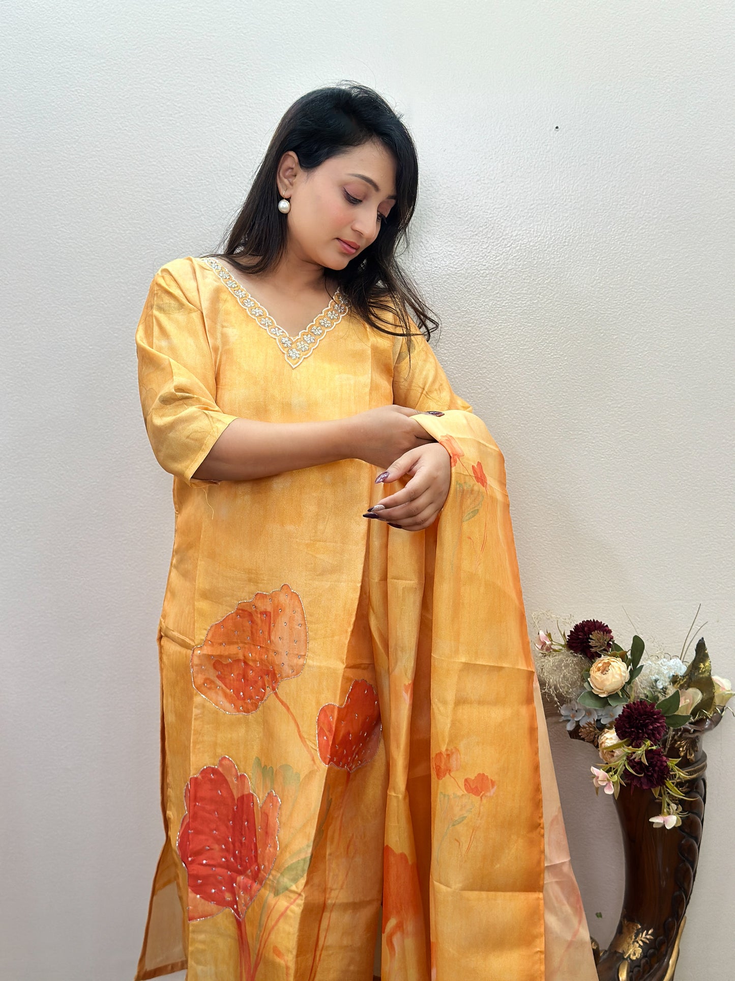 Elegang Floral Orgaza Kurta Set