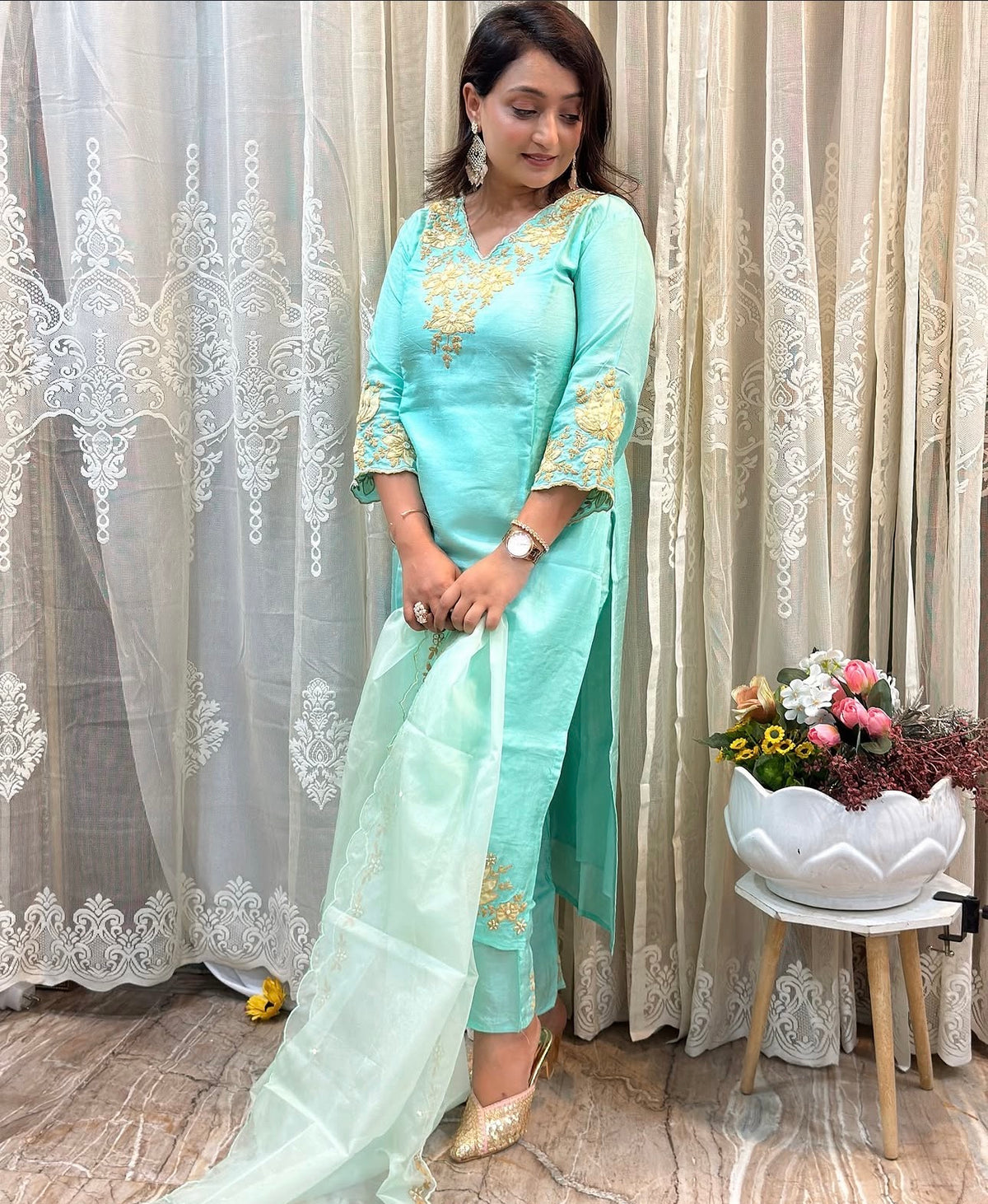 Beautiful Dola silk kurta, adorned with elegant ribbon embroidery