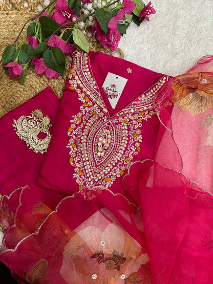 Rani Pink Embroidered Kurta Set With Floral Embroidered Organza Dupatta