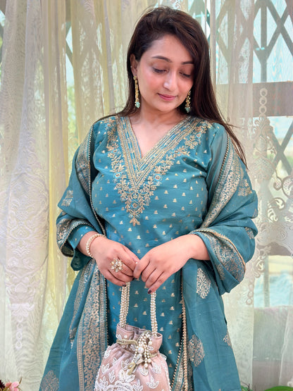 Peacock Green Colour Silk Butti Jaquard Ensemble