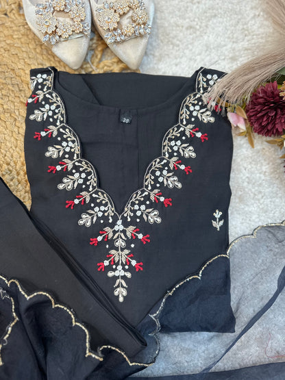 Black Embroidered Kurta Set With Organza Dupatta