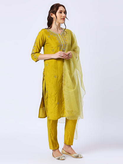 Embroidered Kurti With Organza Dupatta