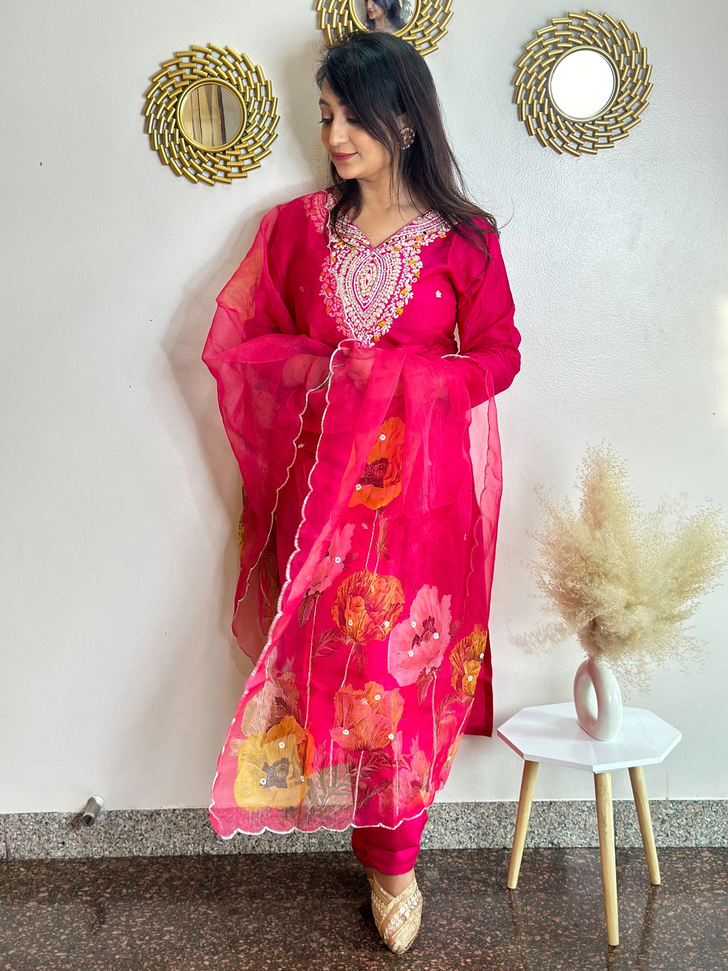 Rani Pink Embroidered Kurta Set With Floral Embroidered Organza Dupatta