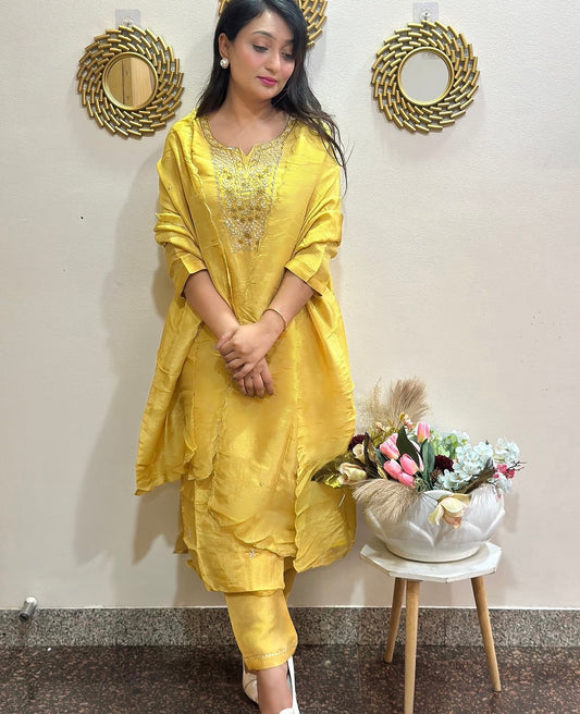 Elegant Silk Embroidered Kurta Set with Chinon Dupatta