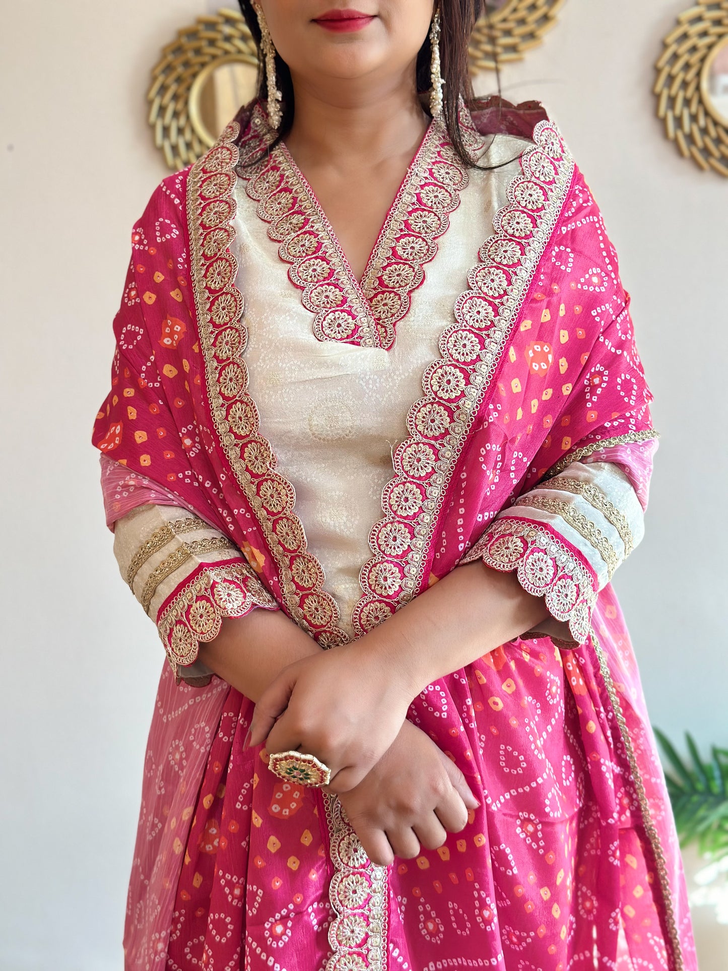 Beautiful Scalloped Lace Kurta with Bhandhani Pink Scalloped Dupatta