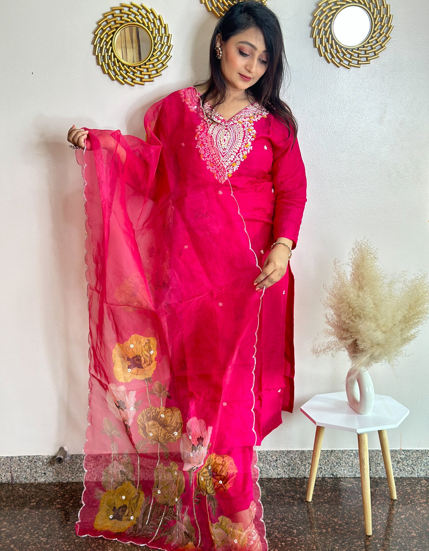 Rani Pink Embroidered Kurta Set With Floral Embroidered Organza Dupatta