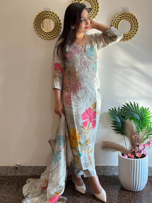 Elegant Floral Printed Embroidered Muslin Kurta Set