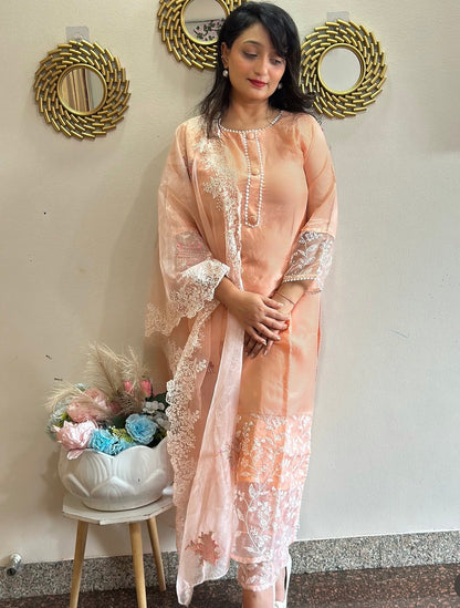 Elegant Dola Silk Kurta Set with Lace Detailing