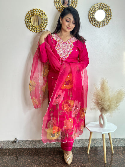 Rani Pink Embroidered Kurta Set With Floral Embroidered Organza Dupatta