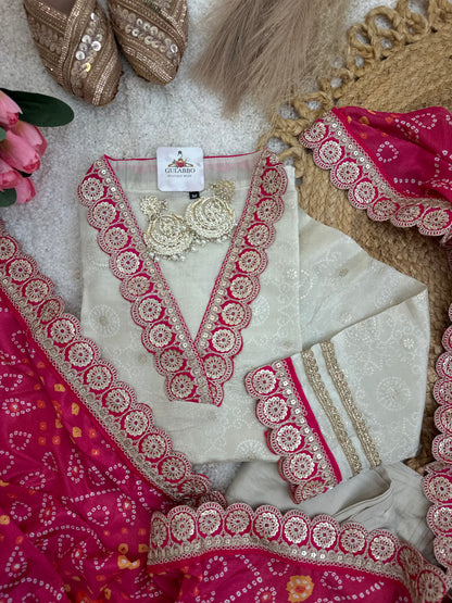 Beautiful Scalloped Lace Kurta with Bhandhani Pink Scalloped Dupatta