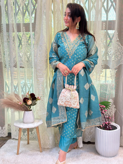 Peacock Green Colour Silk Butti Jaquard Ensemble