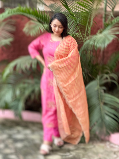 Pink Suit With lehriya Dupatta no